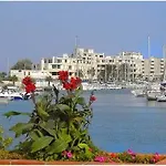 Superbe T2 Avec Vue Sur Le Port Et La Avec Parking Prive 4rp221 *