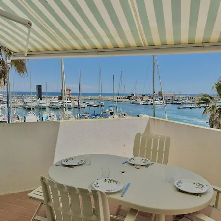 Superbe T2 Avec Vue Sur Le Port Et La Avec Parking Privé 4rp221 * Le Barcarès